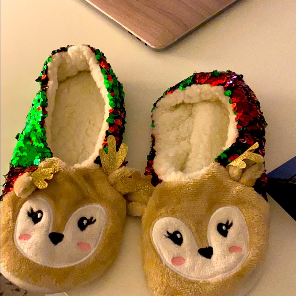 Child’s large Xmas s slippers